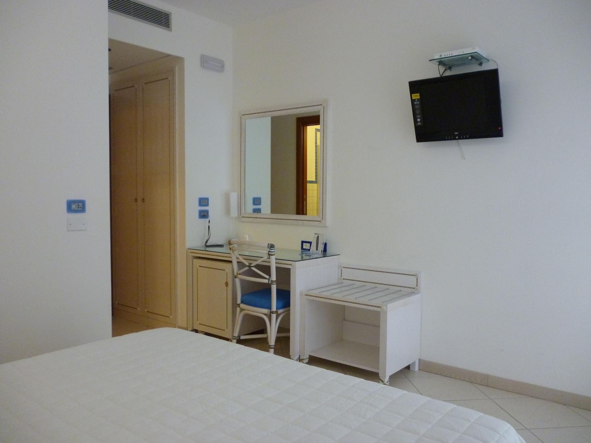Hotel Elaia Garden 3*