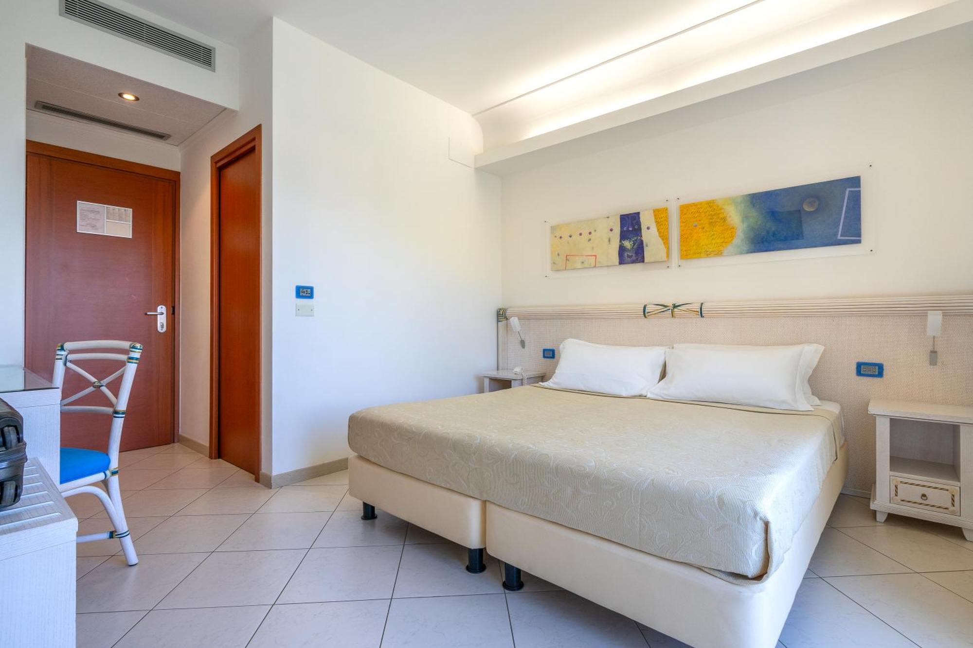 Elaia Garden Hotel 3*