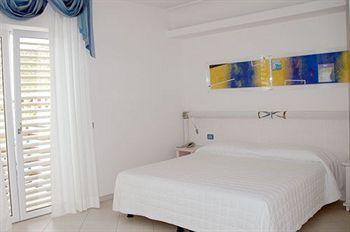Elaia Garden Hotel 3*